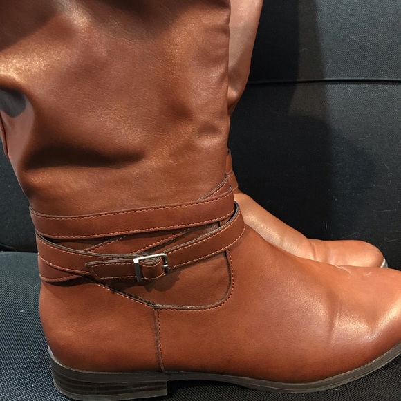 Leather Boots - Picture 2 of 4